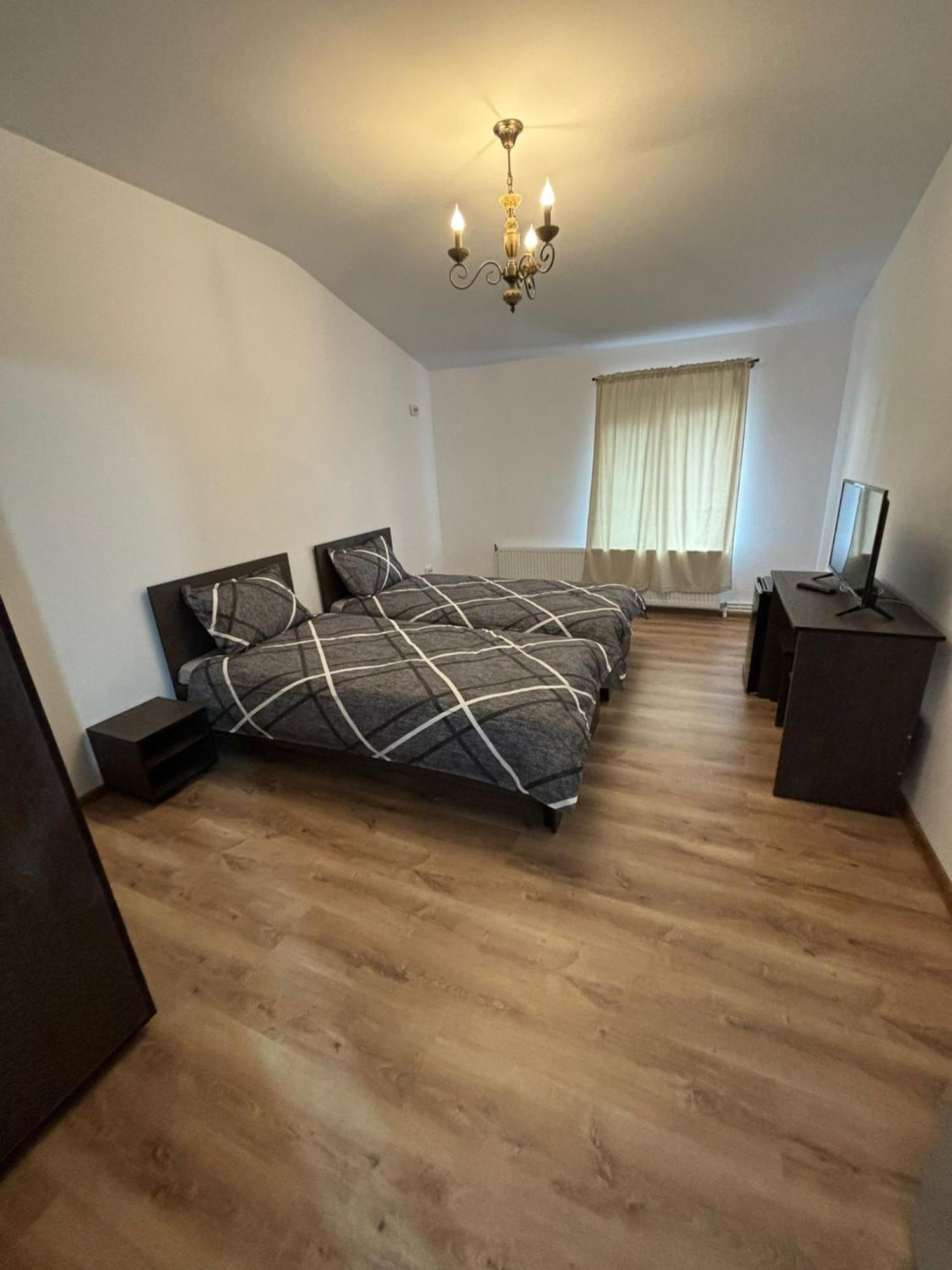 Alexander Residence Brăila Esterno foto