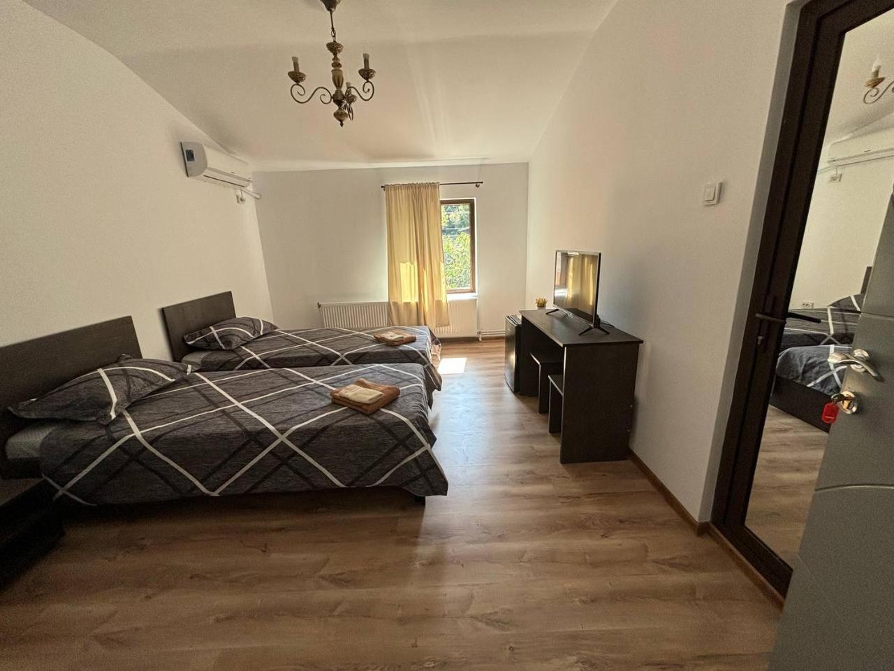 Alexander Residence Brăila Esterno foto